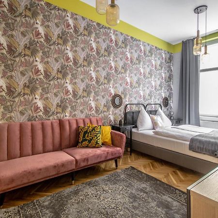 Appartamento 3Bdr Oasis In The Heart Of Praga Esterno foto